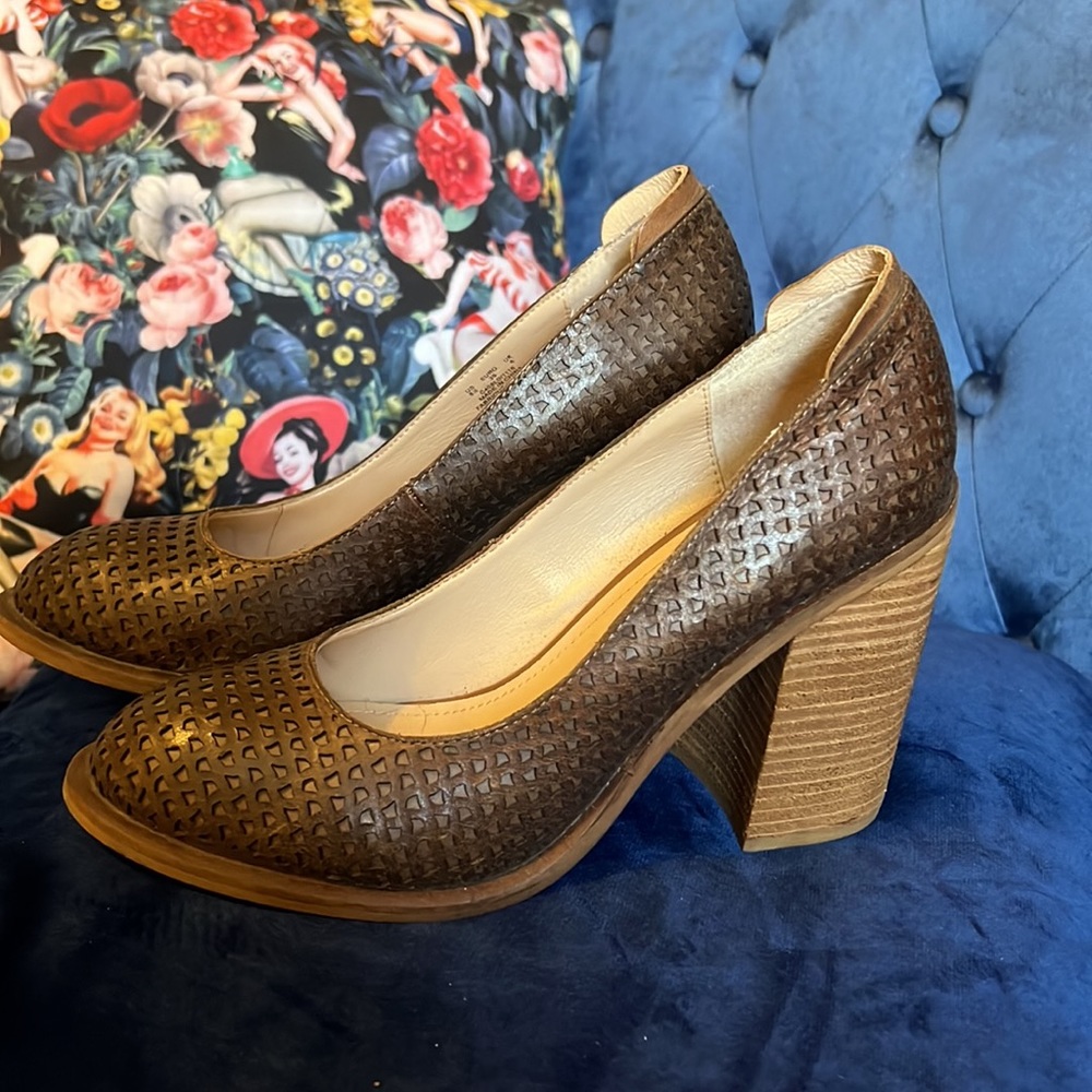 Kelsi Dagger Block heels